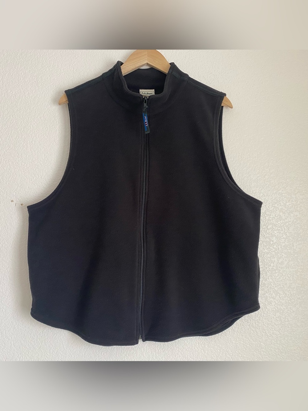 Vintage L.L. Bean fleece zipper close vest, black, M